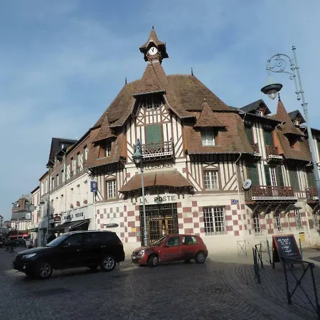 La Chaumiere Des Fees *