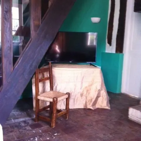 度假居 La Chaumiere Des Fees *